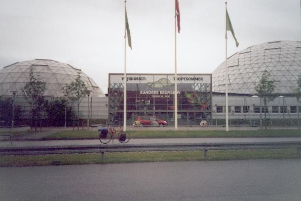 Randers regnskov i regnv&auml;der.