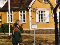 Soldattorpet Hallebo nr 542 &auml;r rivet. Endast en torpinventeringsskylt utanf&ouml;r Sj&ouml;berg minner om torpet. /Hall/